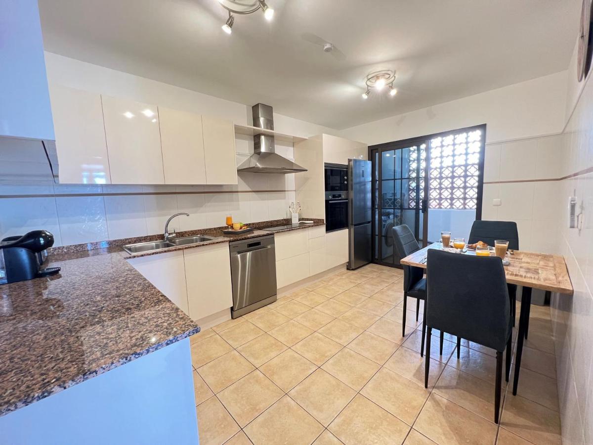 Villa Eva - New To The Market, Fully Refurbished Licensed Villa - Private Pool Caleta De Fuste Exterior photo