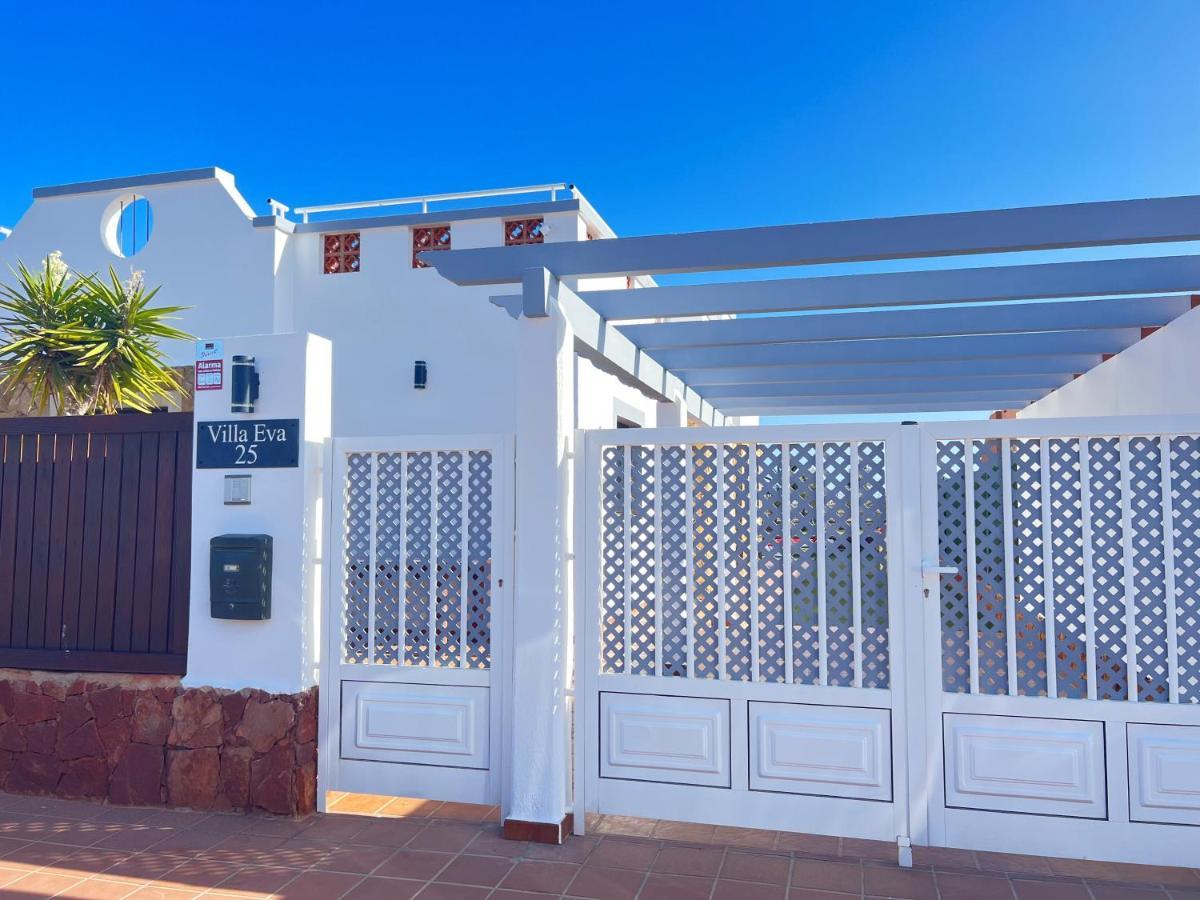 Villa Eva - New To The Market, Fully Refurbished Licensed Villa - Private Pool Caleta De Fuste Exterior photo